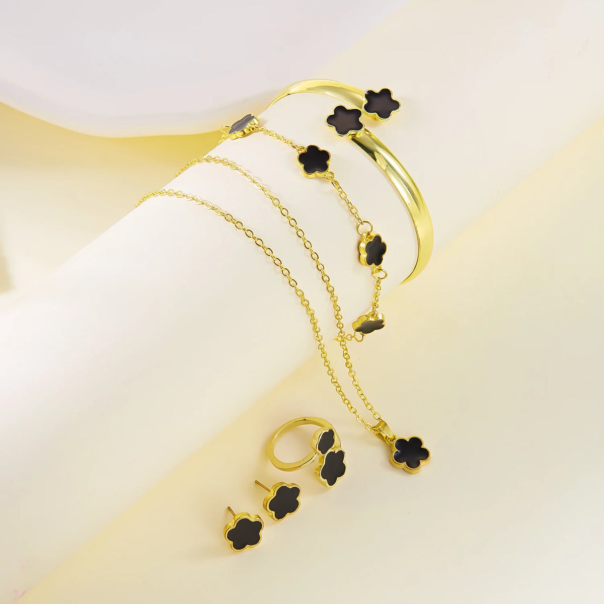 5pcs/set Colorful Enamel Plum Blossom Bracelets for Women Lucky Five Leaf Flower Necklace Earring Elegance Party Jewelry Gifts