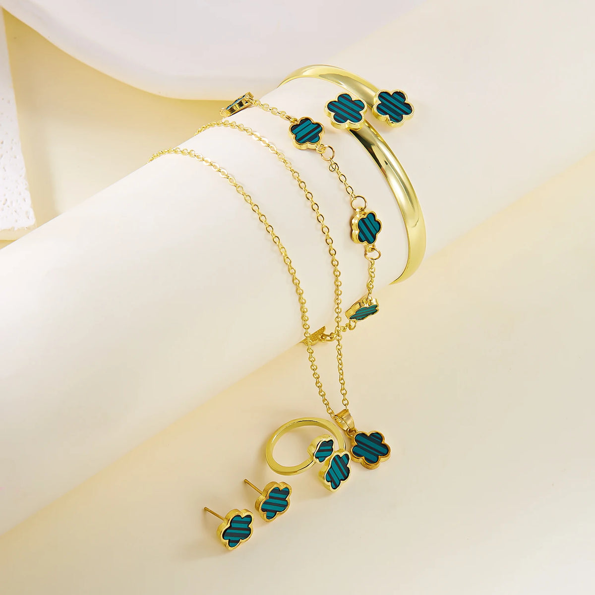 5pcs/set Colorful Enamel Plum Blossom Bracelets for Women Lucky Five Leaf Flower Necklace Earring Elegance Party Jewelry Gifts